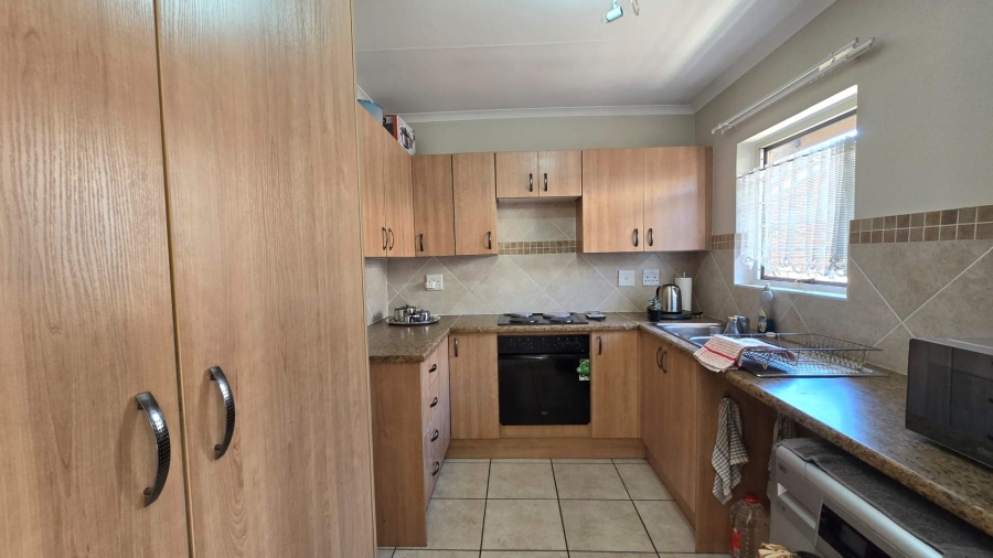 2 Bedroom Property for Sale in Montana Tuine Gauteng