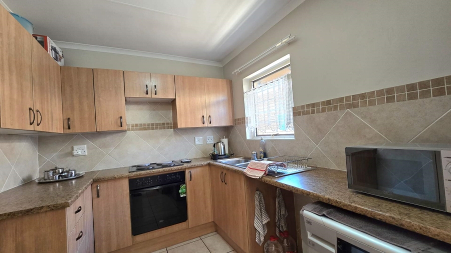 2 Bedroom Property for Sale in Montana Tuine Gauteng