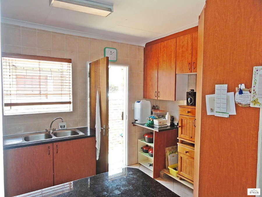 To Let 3 Bedroom Property for Rent in Willowbrook Gauteng