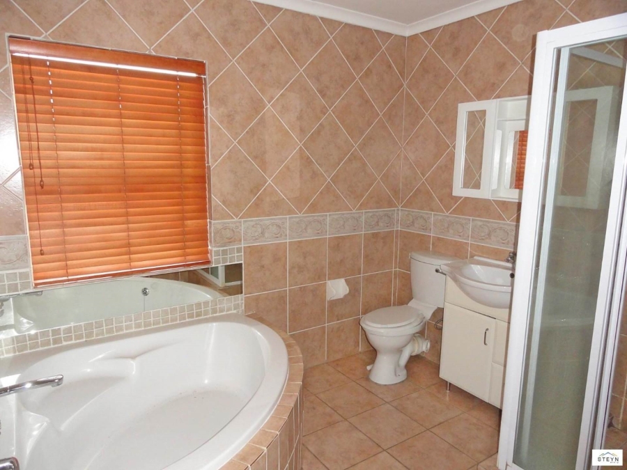 To Let 3 Bedroom Property for Rent in Willowbrook Gauteng