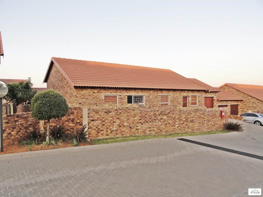 To Let 3 Bedroom Property for Rent in Willowbrook Gauteng