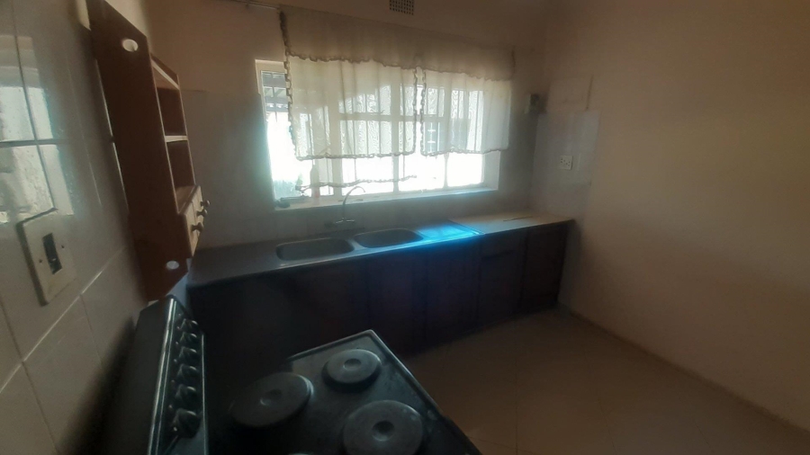 To Let 3 Bedroom Property for Rent in West Park Gauteng