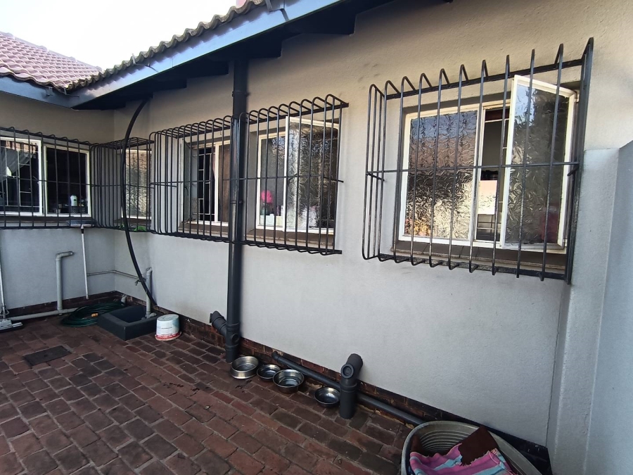 3 Bedroom Property for Sale in Pretoria North Gauteng