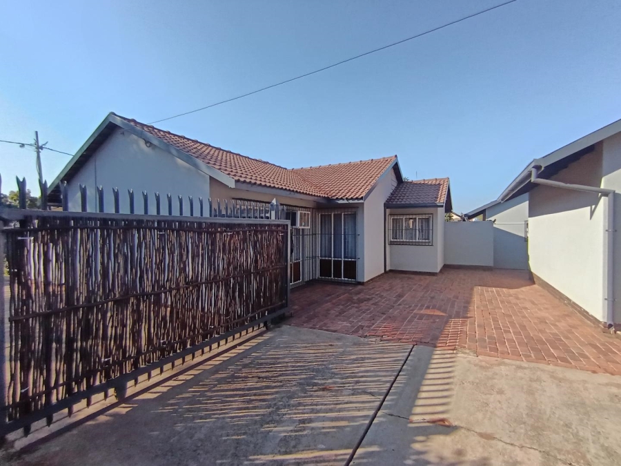 3 Bedroom Property for Sale in Pretoria North Gauteng