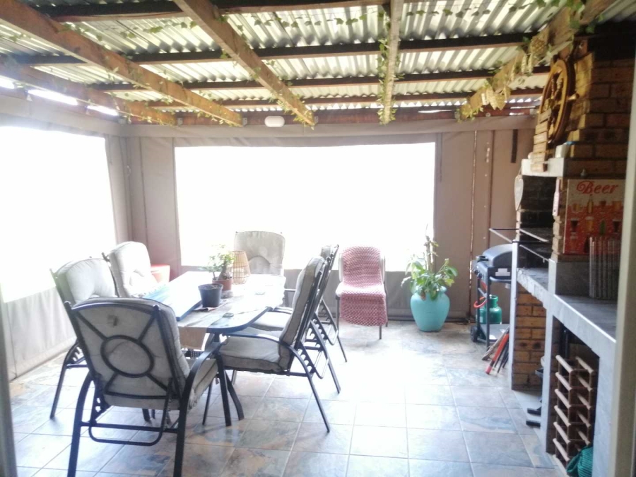 4 Bedroom Property for Sale in Bonaero Park Gauteng