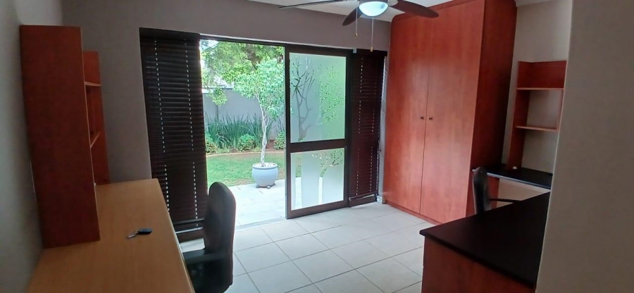 4 Bedroom Property for Sale in Glen Erasmia Gauteng