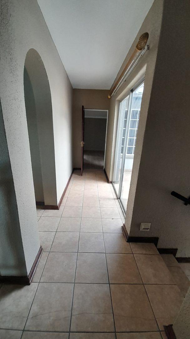 4 Bedroom Property for Sale in Glen Marais Gauteng