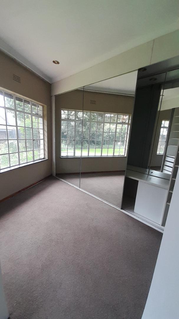 4 Bedroom Property for Sale in Glen Marais Gauteng