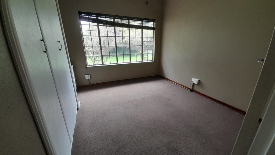 4 Bedroom Property for Sale in Glen Marais Gauteng