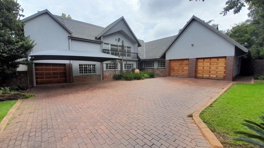 4 Bedroom Property for Sale in Glen Marais Gauteng