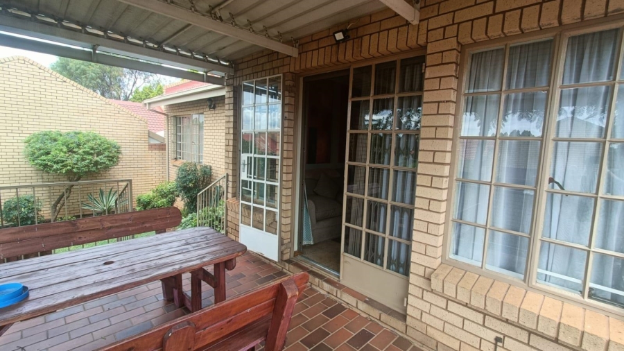 3 Bedroom Property for Sale in Zwartkop Gauteng