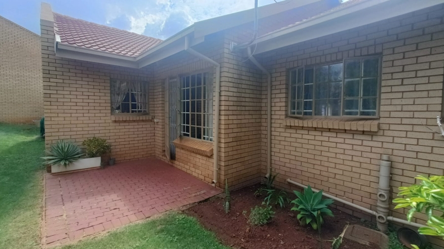 3 Bedroom Property for Sale in Zwartkop Gauteng