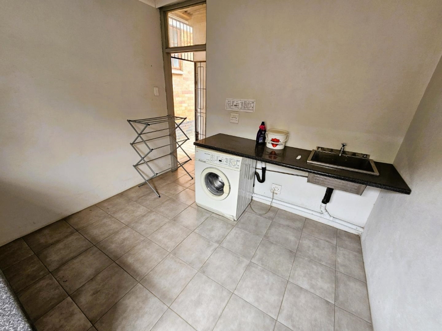 To Let 1 Bedroom Property for Rent in Rietondale Gauteng