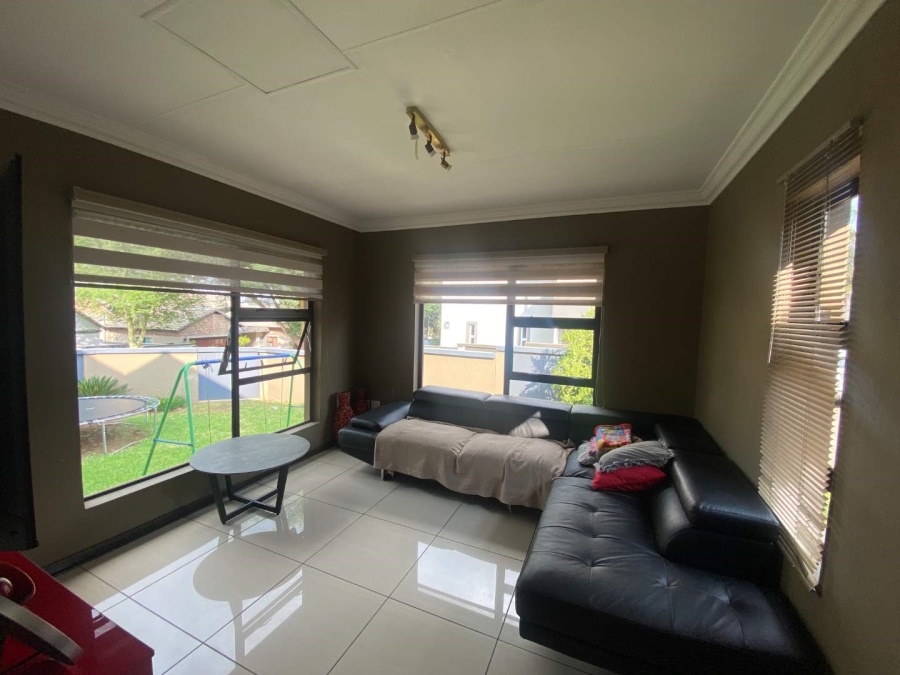 To Let 3 Bedroom Property for Rent in Homes Haven Gauteng