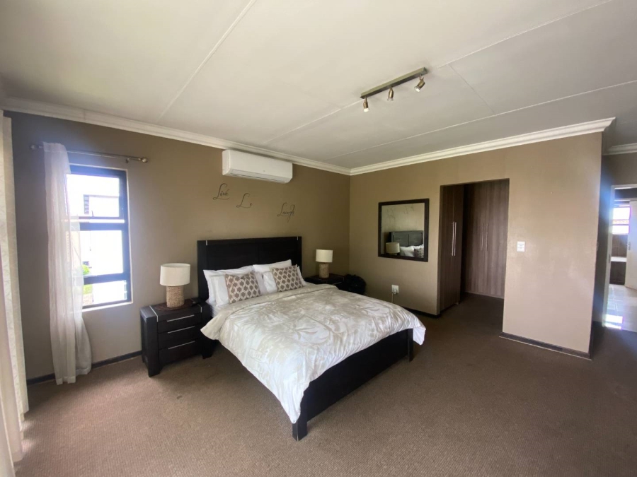 To Let 3 Bedroom Property for Rent in Homes Haven Gauteng