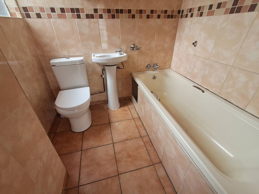 2 Bedroom Property for Sale in Ridgeway Ext 3 Gauteng