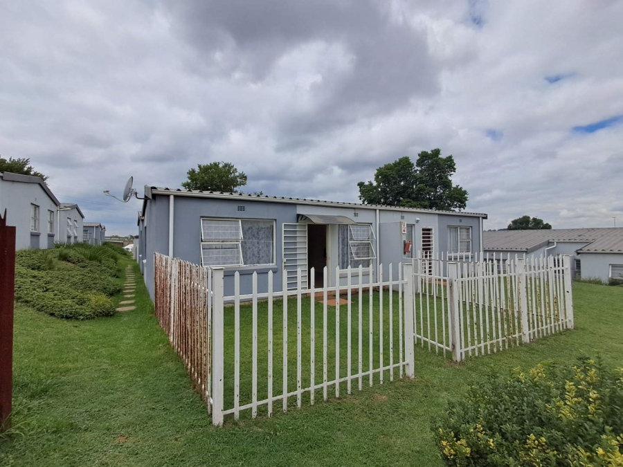 2 Bedroom Property for Sale in Ridgeway Ext 3 Gauteng