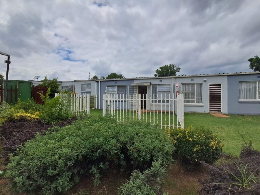 2 Bedroom Property for Sale in Ridgeway Ext 3 Gauteng