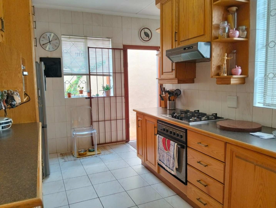 4 Bedroom Property for Sale in Verwoerdpark Gauteng