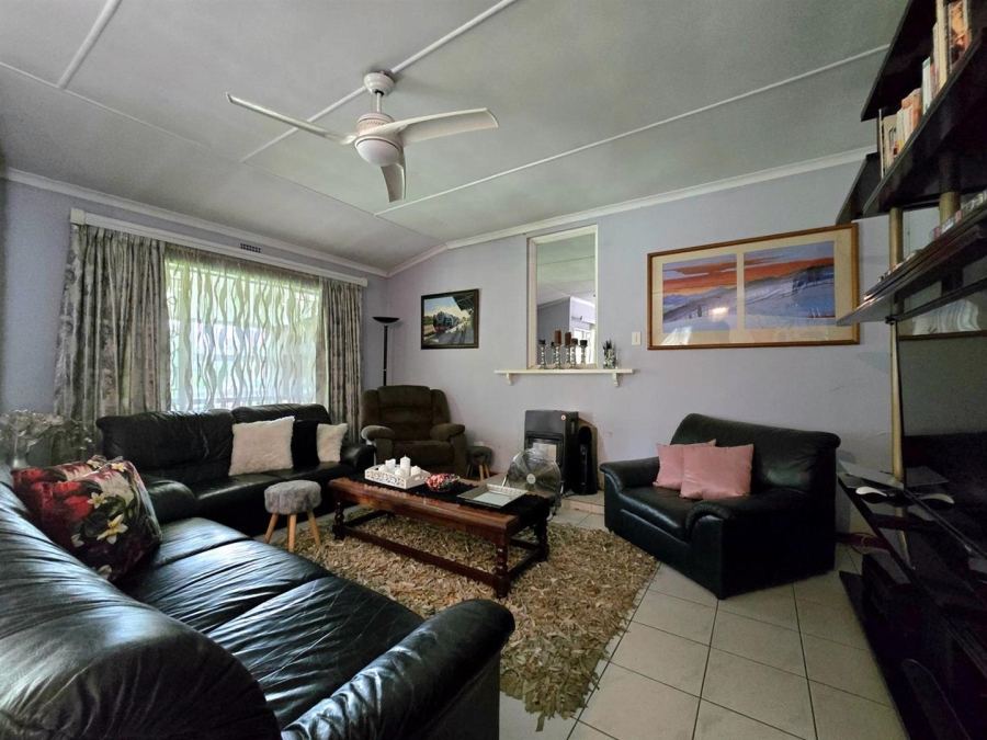 4 Bedroom Property for Sale in Verwoerdpark Gauteng