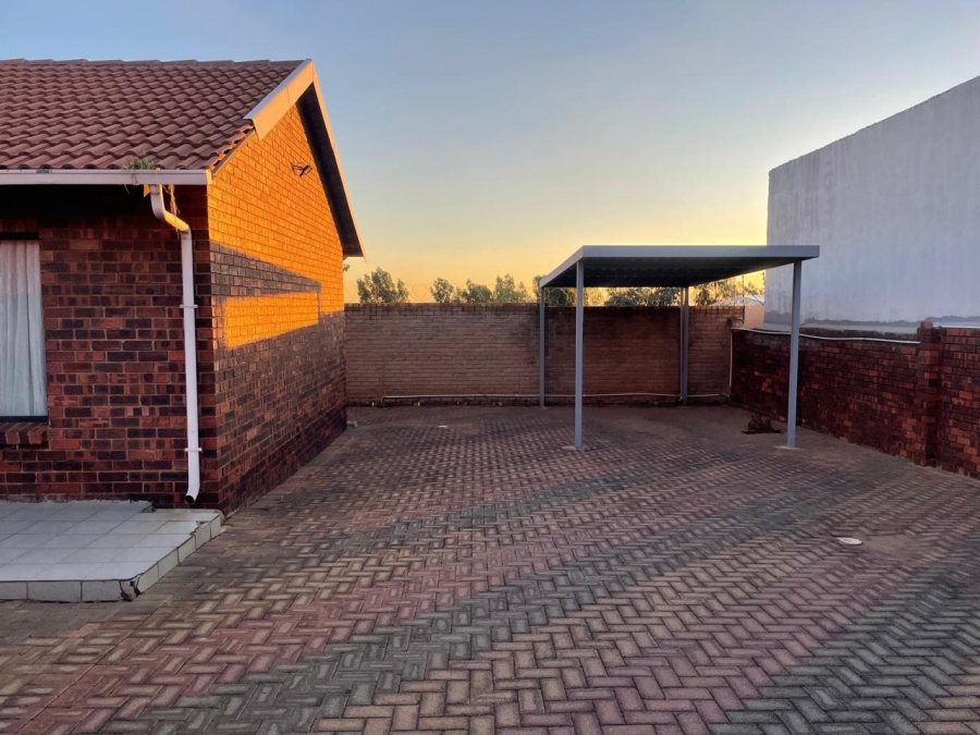 2 Bedroom Property for Sale in Naturena Gauteng