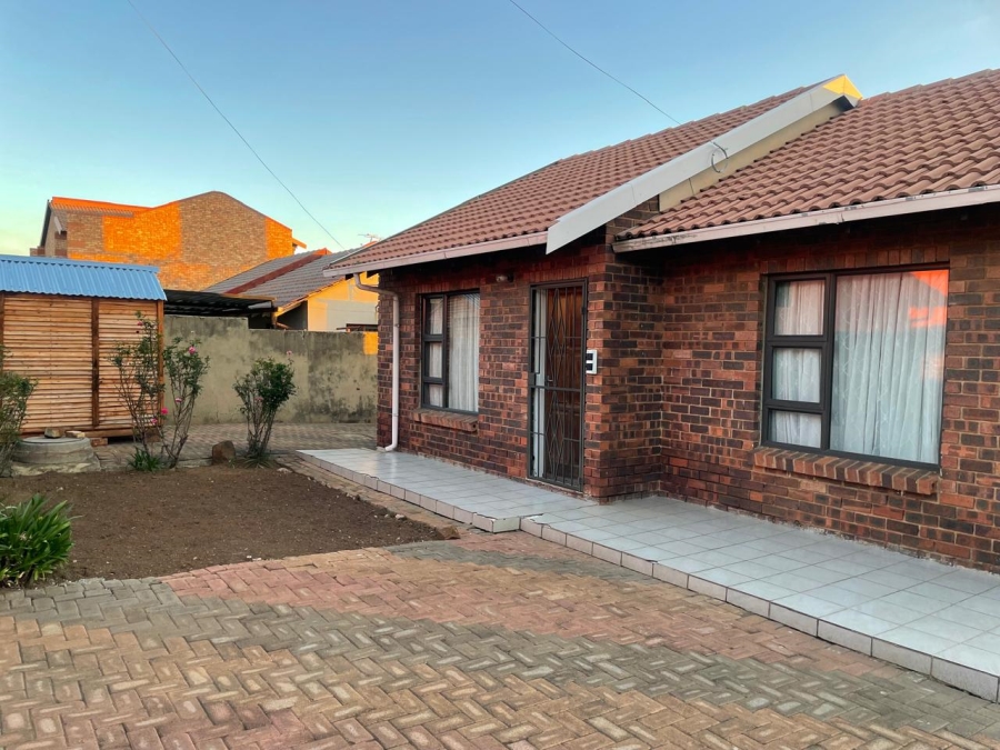 2 Bedroom Property for Sale in Naturena Gauteng