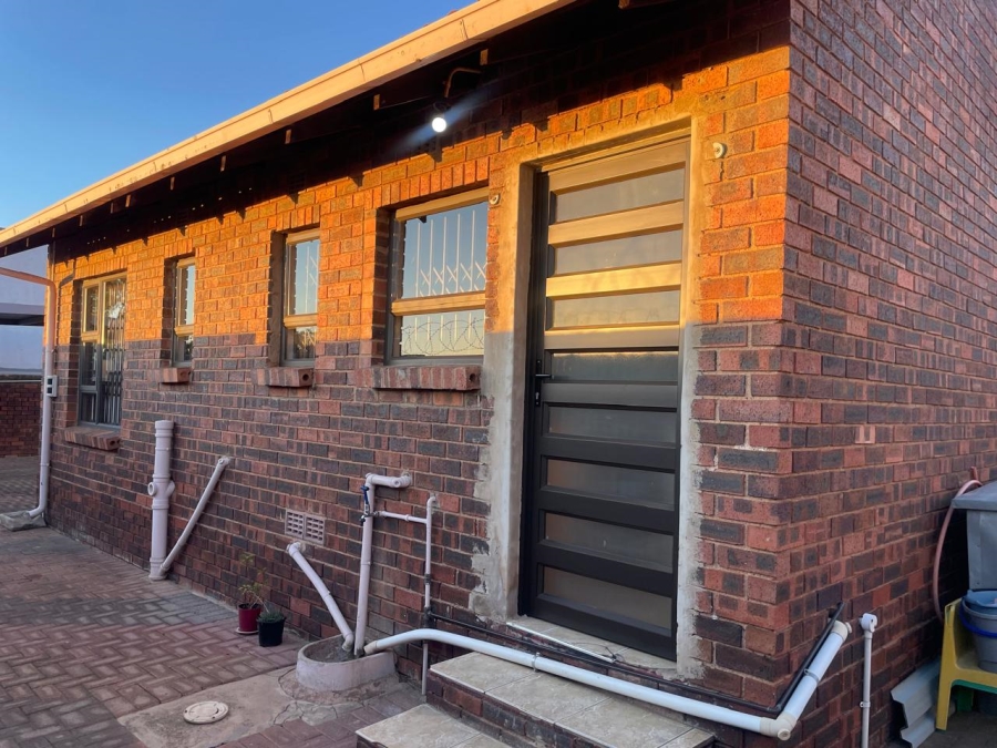 2 Bedroom Property for Sale in Naturena Gauteng