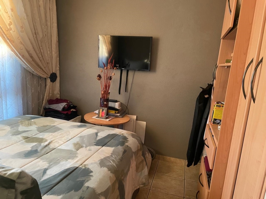 2 Bedroom Property for Sale in Naturena Gauteng