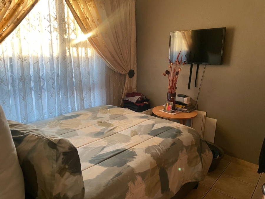 2 Bedroom Property for Sale in Naturena Gauteng