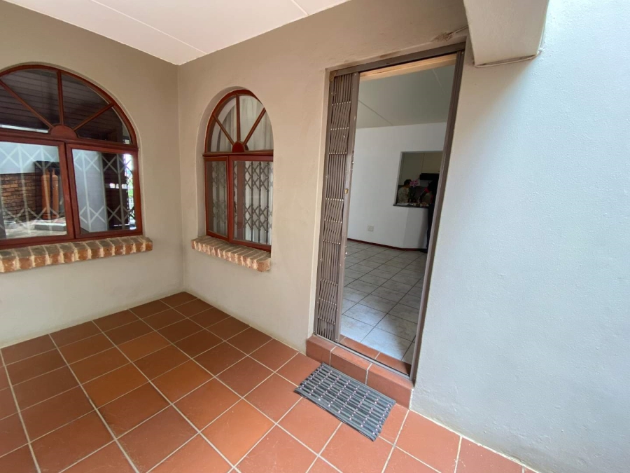 2 Bedroom Property for Sale in Winchester Hills Gauteng