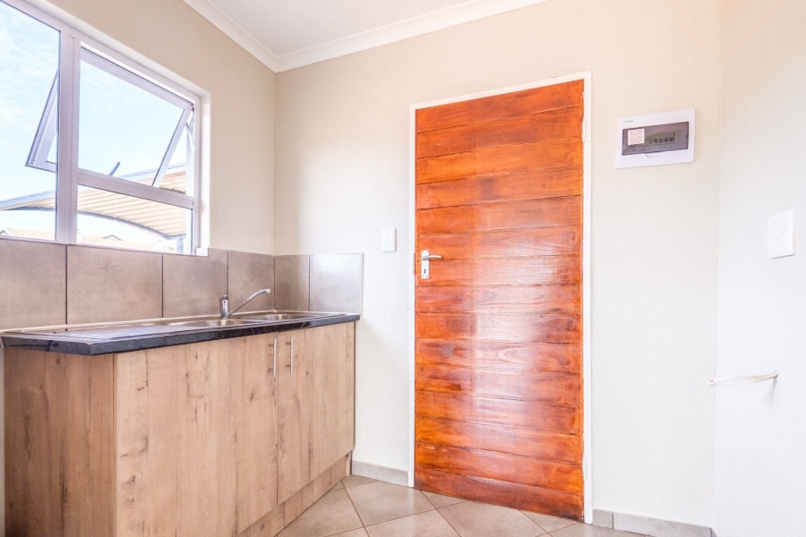 2 Bedroom Property for Sale in Windmill Park Gauteng