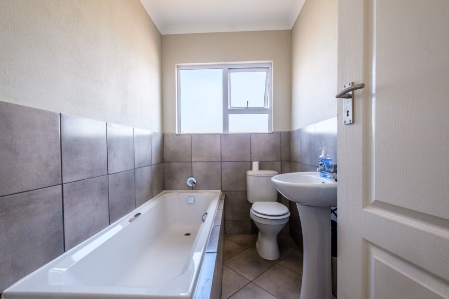 2 Bedroom Property for Sale in Windmill Park Gauteng