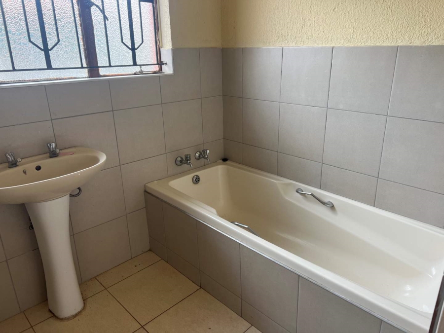 3 Bedroom Property for Sale in Likole Gauteng