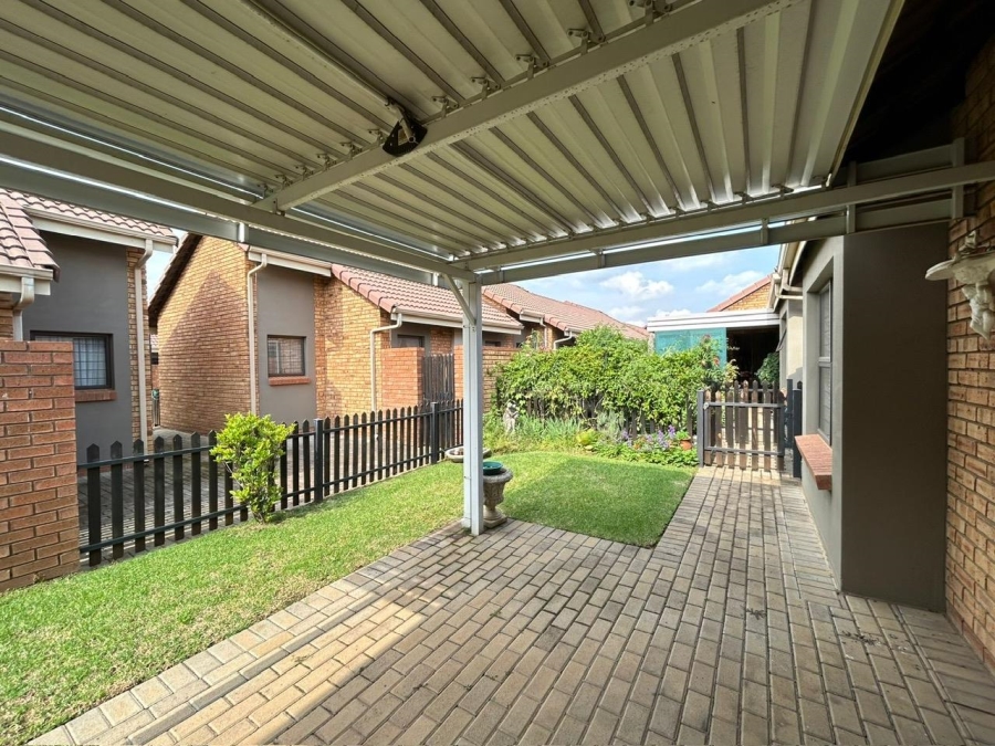 2 Bedroom Property for Sale in Brentwood Park Gauteng