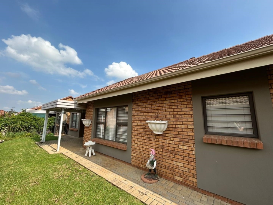 2 Bedroom Property for Sale in Brentwood Park Gauteng