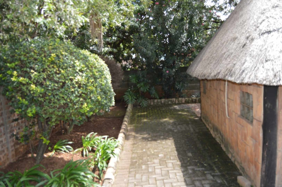 5 Bedroom Property for Sale in Brackenhurst Gauteng