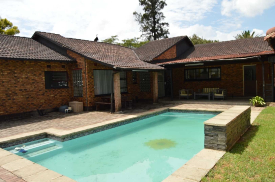 5 Bedroom Property for Sale in Brackenhurst Gauteng