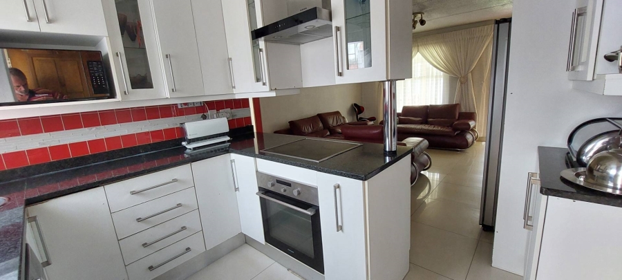 2 Bedroom Property for Sale in Germiston South Gauteng