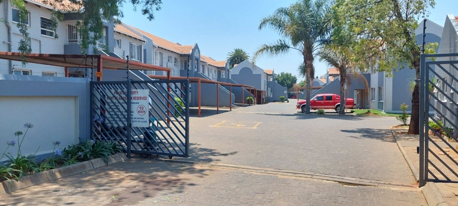 2 Bedroom Property for Sale in Germiston South Gauteng