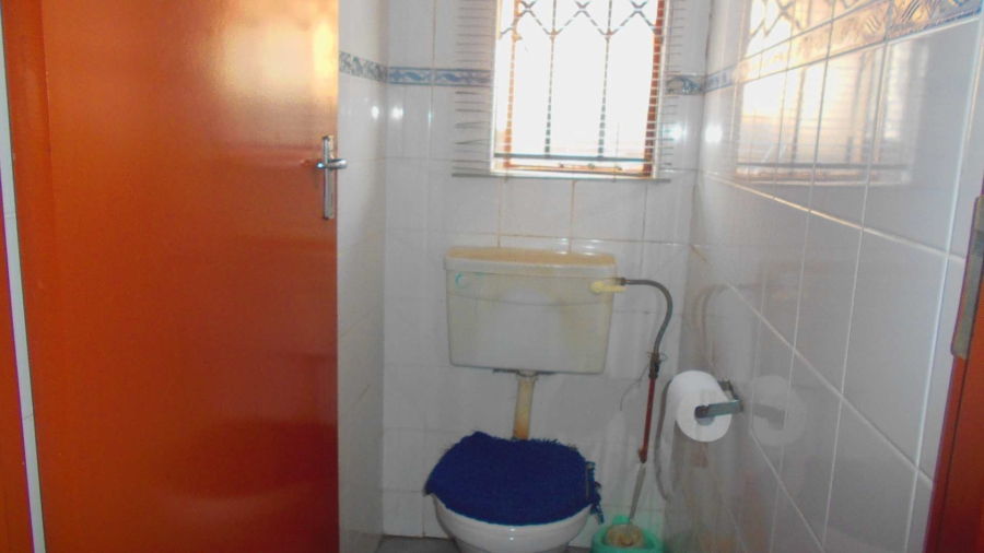 2 Bedroom Property for Sale in Tokoza Gauteng