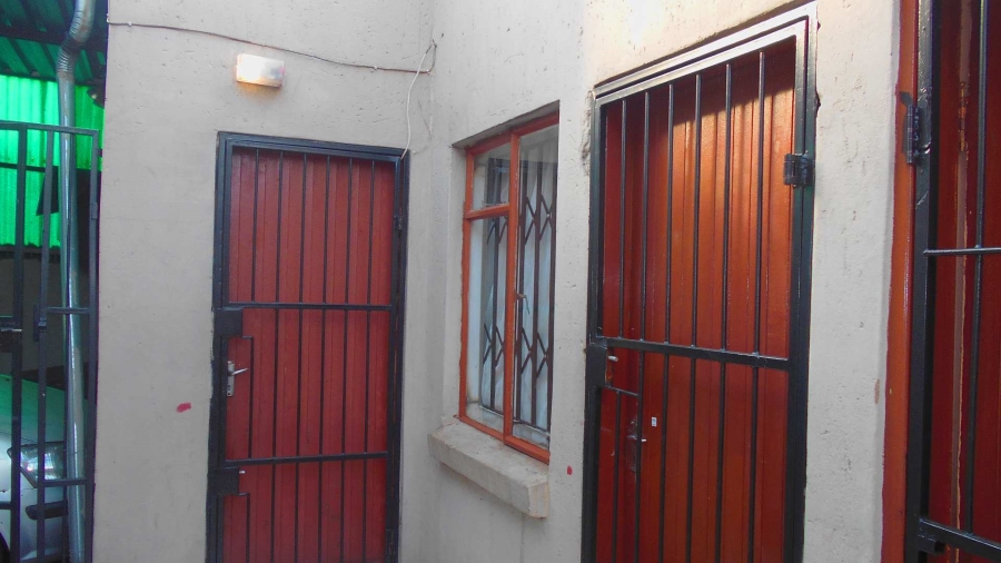 2 Bedroom Property for Sale in Tokoza Gauteng