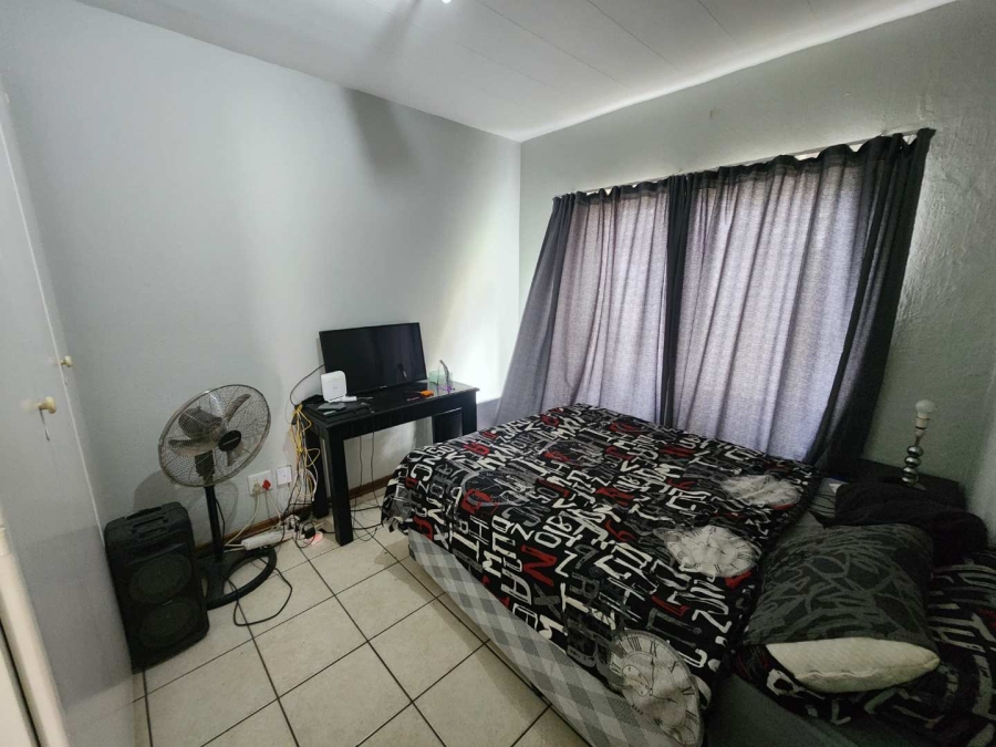 2 Bedroom Property for Sale in Verwoerdpark Gauteng