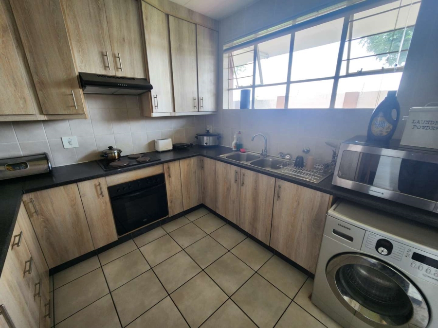 2 Bedroom Property for Sale in Verwoerdpark Gauteng