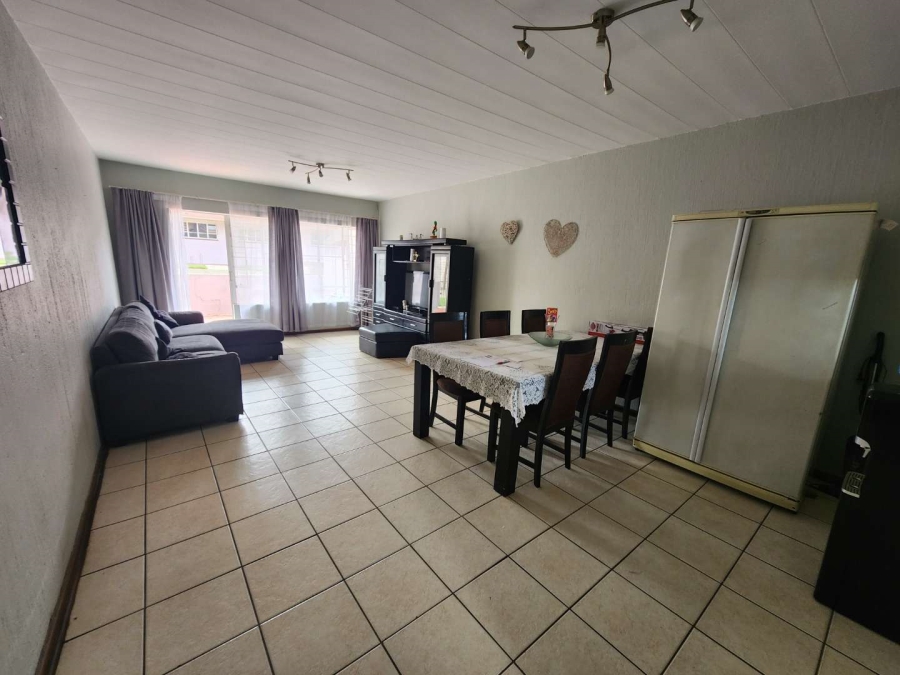 2 Bedroom Property for Sale in Verwoerdpark Gauteng