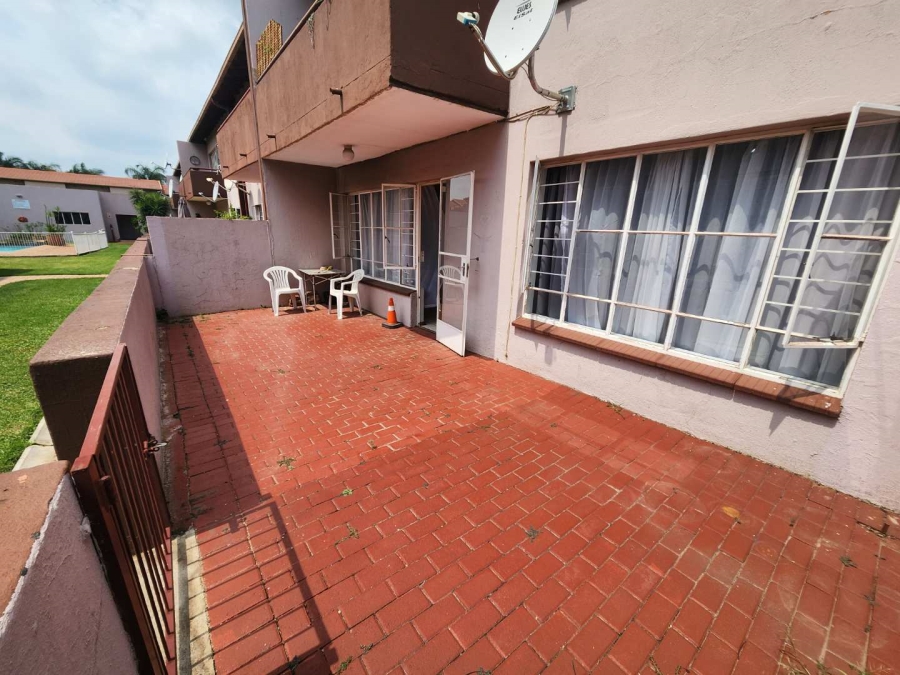 2 Bedroom Property for Sale in Verwoerdpark Gauteng