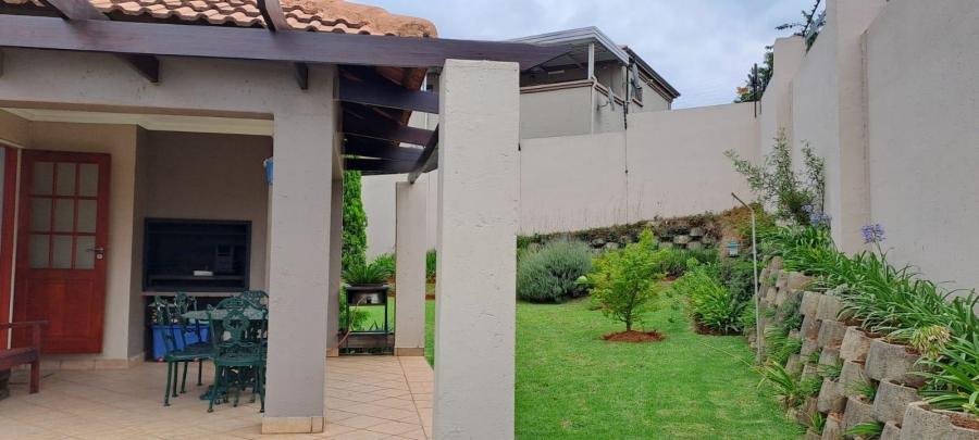 3 Bedroom Property for Sale in Bassonia Gauteng