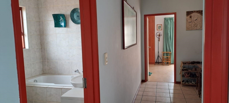 3 Bedroom Property for Sale in Bassonia Gauteng