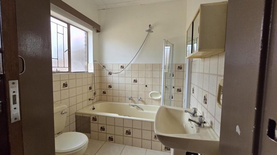 4 Bedroom Property for Sale in Pierre Van Ryneveld Gauteng