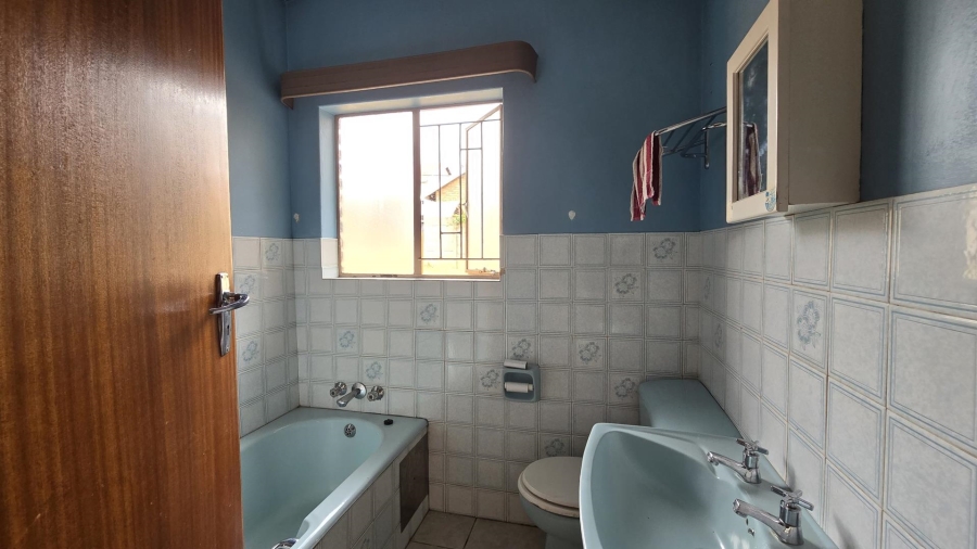 4 Bedroom Property for Sale in Pierre Van Ryneveld Gauteng