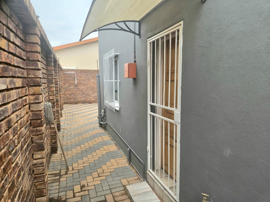 3 Bedroom Property for Sale in Pretoria Gardens Gauteng